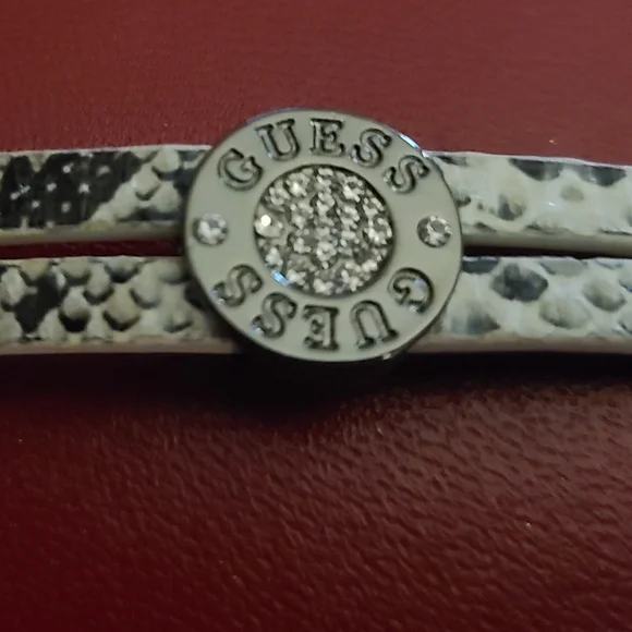 Guess Bracelet with Magnetic Clasp-NWOT - Picture 2 of 7